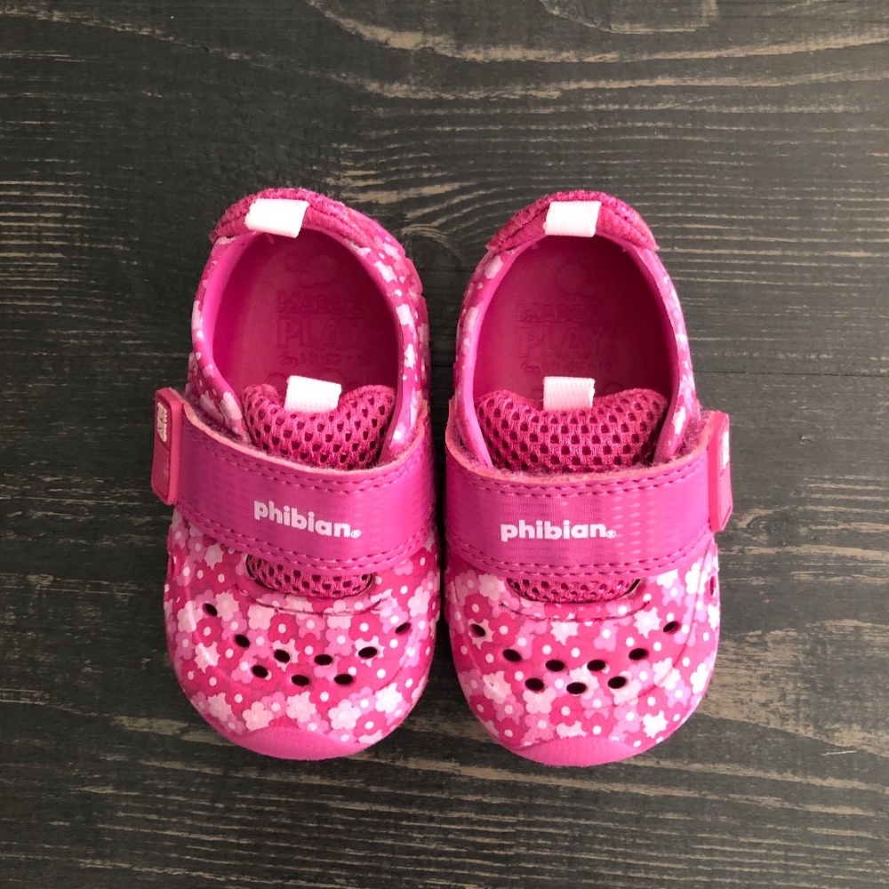 Stride Rite Made2Play Toddler Girls' Phibian Water Shoe | Size 4